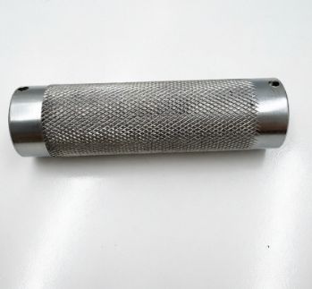 Mango moleteado de metal mecanizado con precisión.